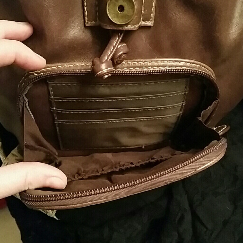 Back pack - Picture 3 of 4